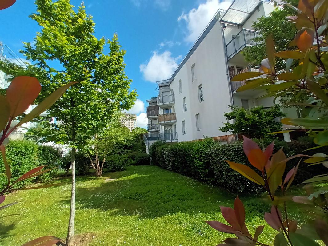 Appartement 2 pièces - 43m² - L HAY LES ROSES