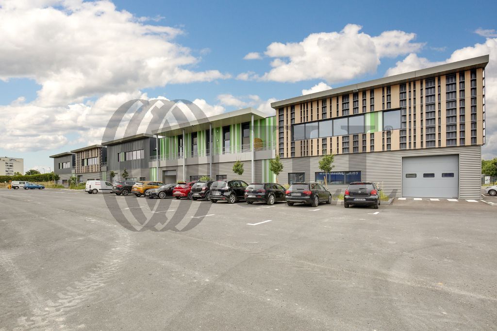 Local industriel  - 1 400m² - CONFLANS STE HONORINE