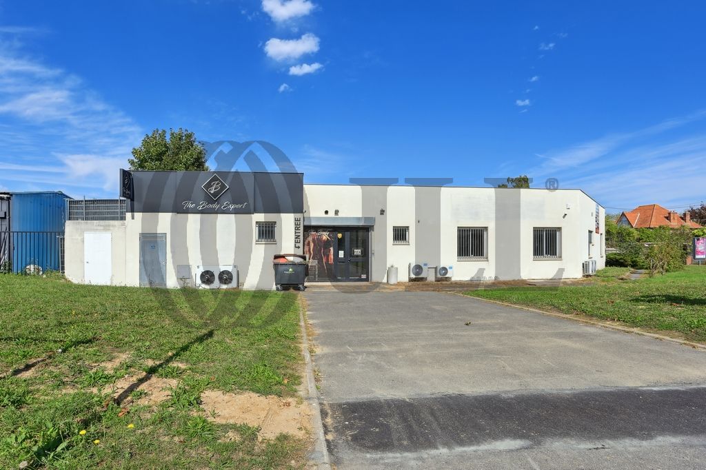 Local industriel  - 780m² - BONDOUFLE