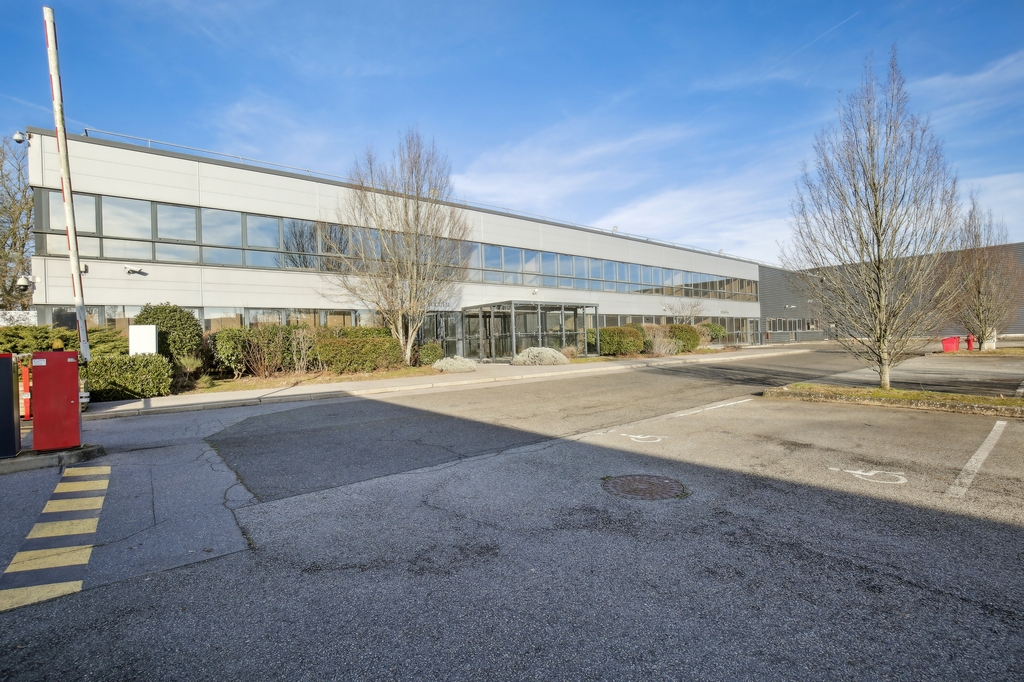 Local industriel  - 17 522m² - LES ULIS