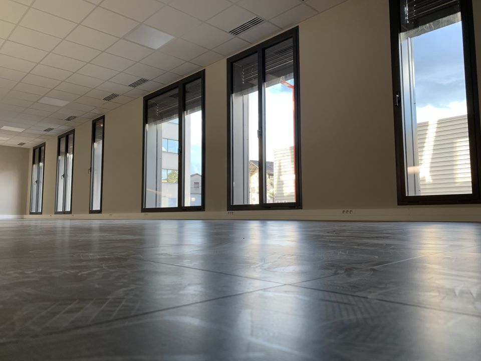 Local Professionnel  - 95m² - CHAMBERY