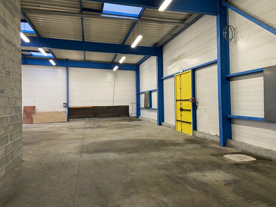 Local industriel  - 300m² - LA REMAUDIERE