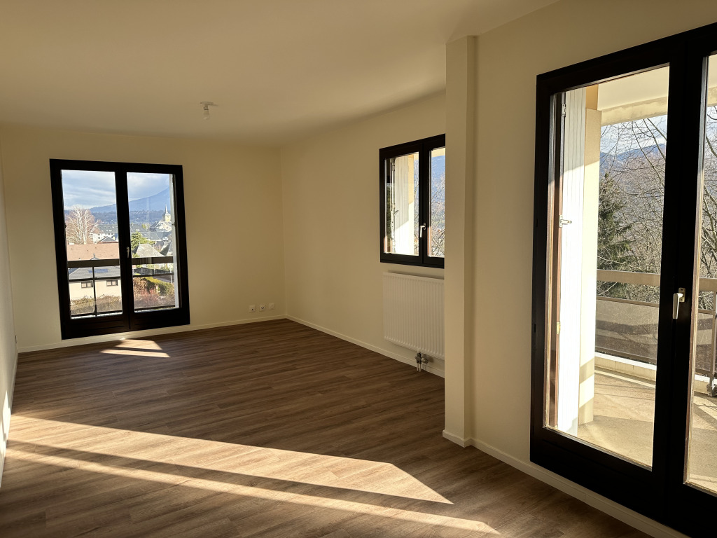 Appartement 3 pièces - 62m² - LA MOTTE SERVOLEX