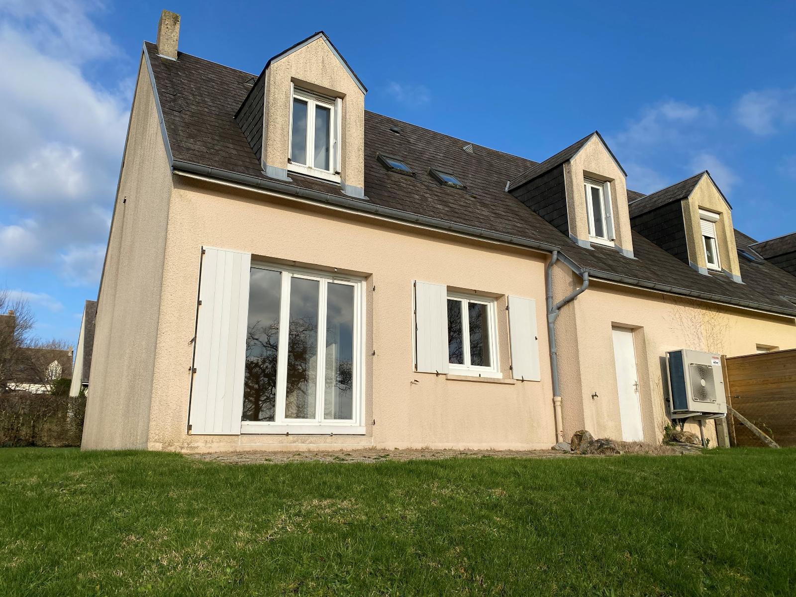 Maison 5 pièces - 110m² - BRICQUEBEC EN COTENTIN