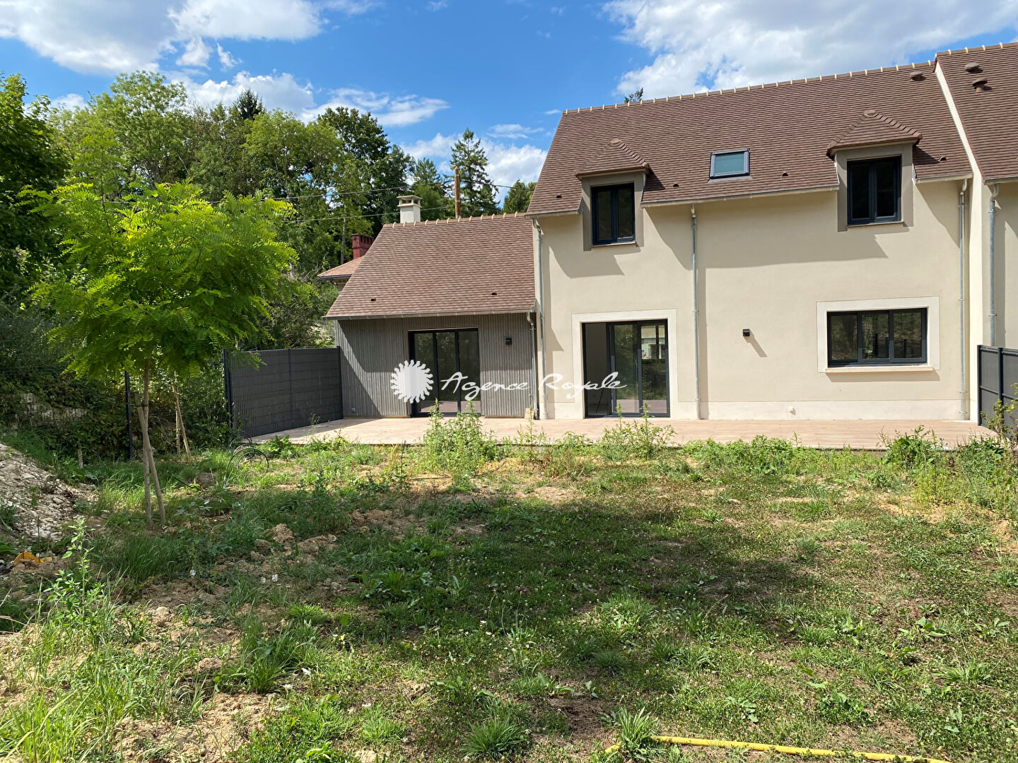 Maison 7 pièces - 163m² - LE MESNIL LE ROI