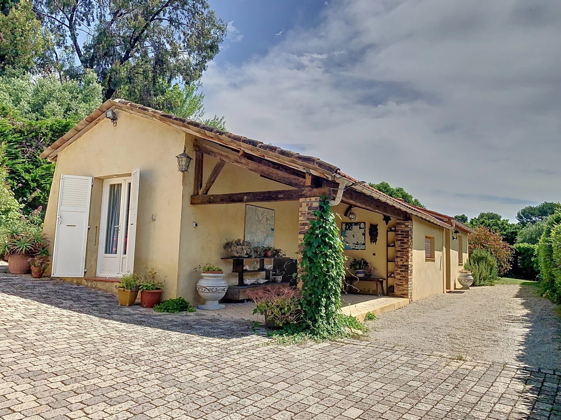 Maison 3 pièces - 63m² - MOUGINS