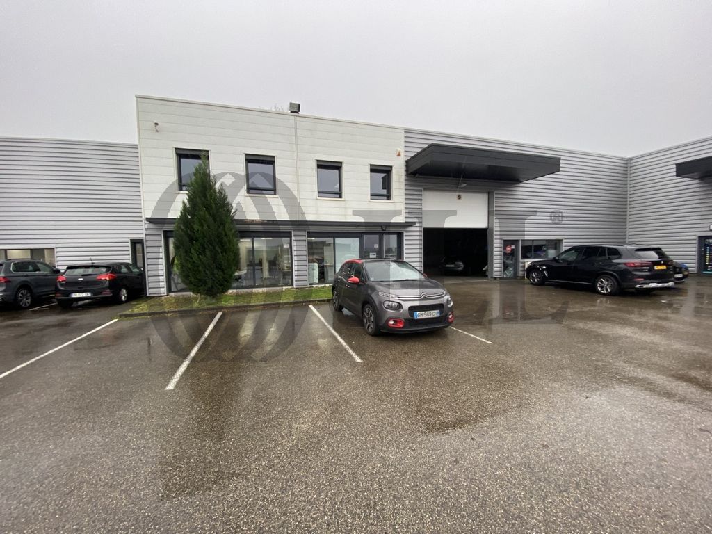 Local industriel  - 1 705m² - NEUVILLE SUR SAONE