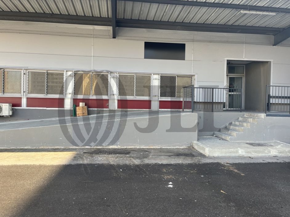 Local industriel  - 1 715m² - MARSEILLE  - 14ème