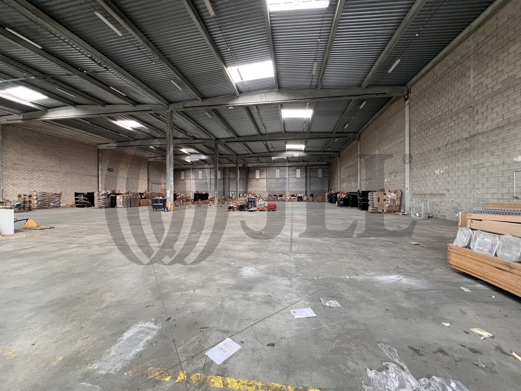 Local industriel  - 2 582m² - COMBS LA VILLE