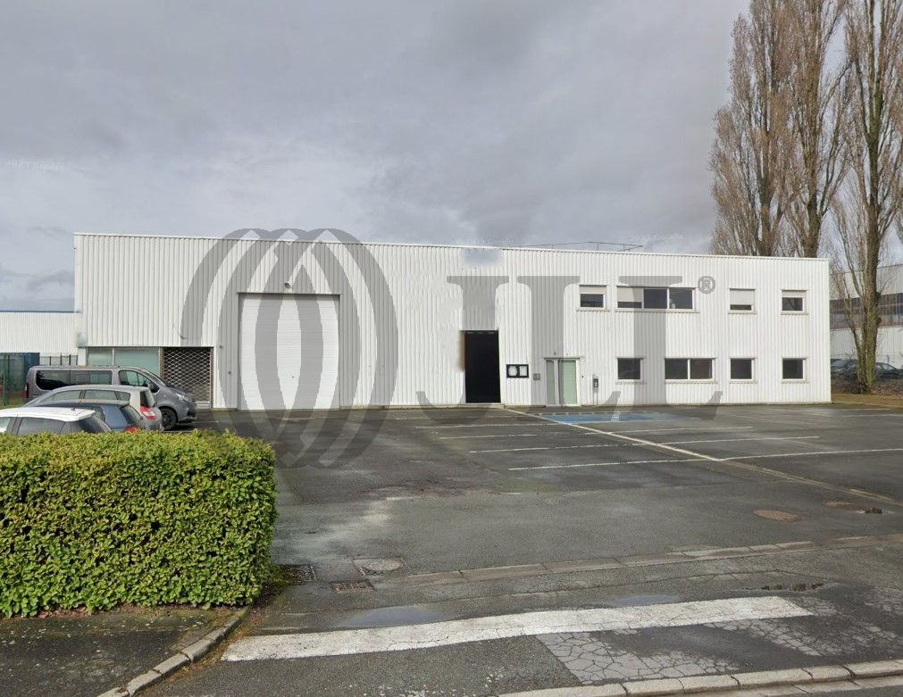 Local industriel  - 985m² - FRETIN