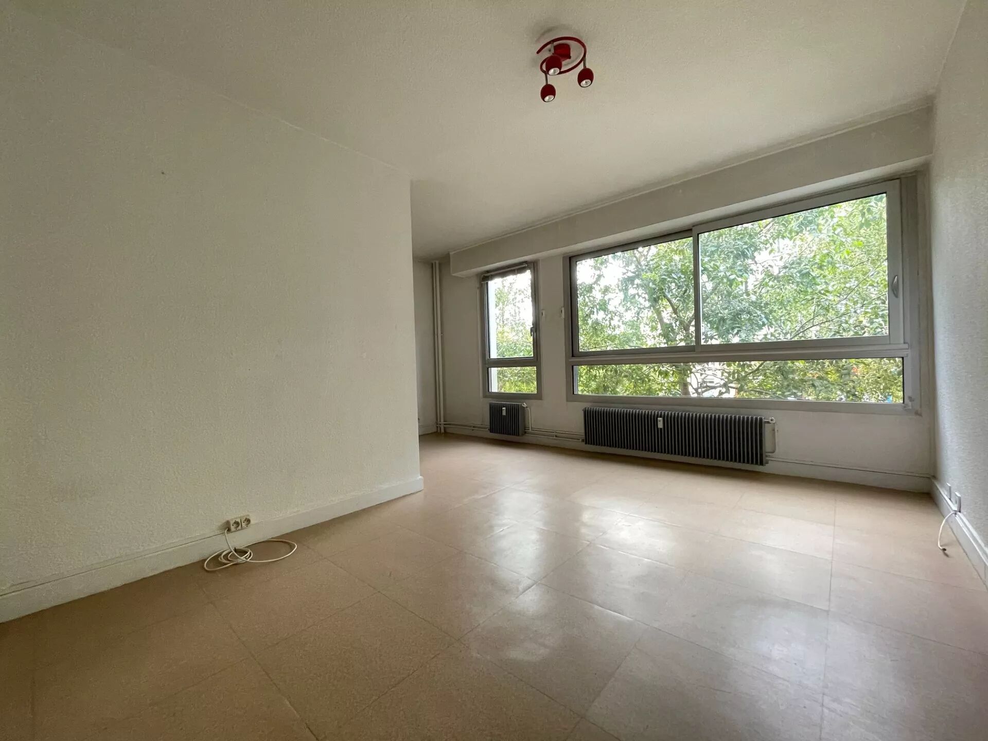 Appartement 1 pièce - 35m² - COURBEVOIE