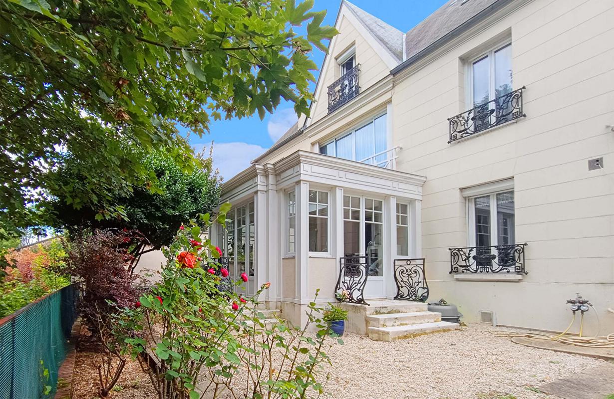 Maison 12 pièces - 300m² - BRY SUR MARNE