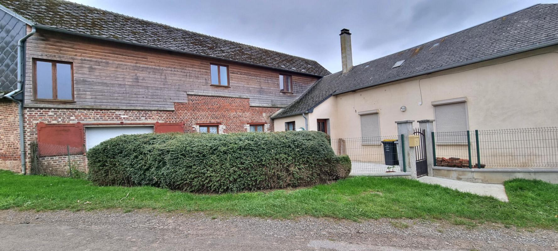 Maison 8 pièces - 163m² - NAMPCELLES LA COUR