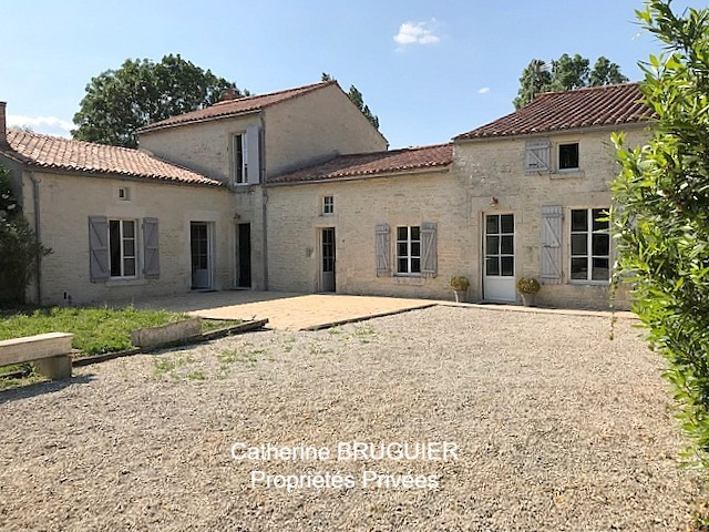 Maison 8 pièces - 198m² - TAUGON