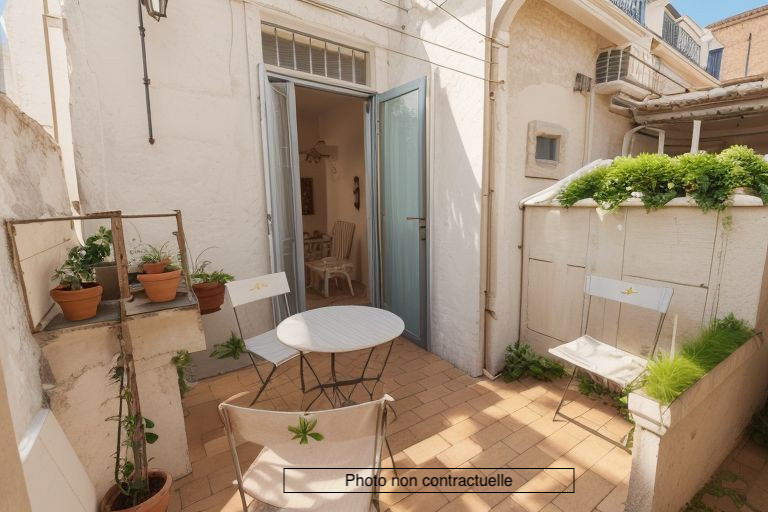 Maison 3 pièces - 70m² - ARLES