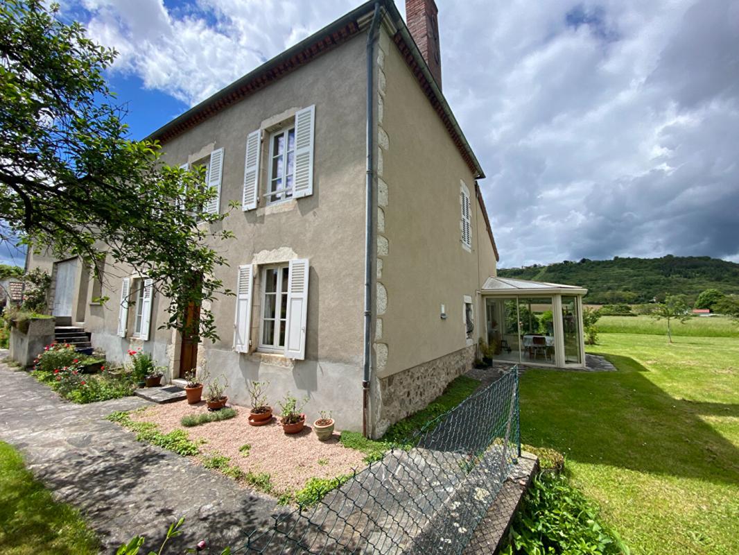 Maison 7 pièces - 135m² - EBREUIL