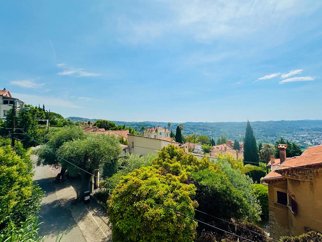 Maison 6 pièces - 96m² - GRASSE