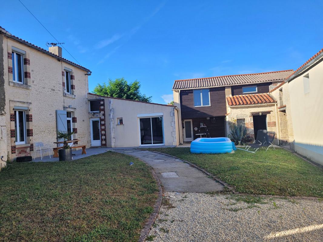 Maison 5 pièces - 129m² - POUILLE