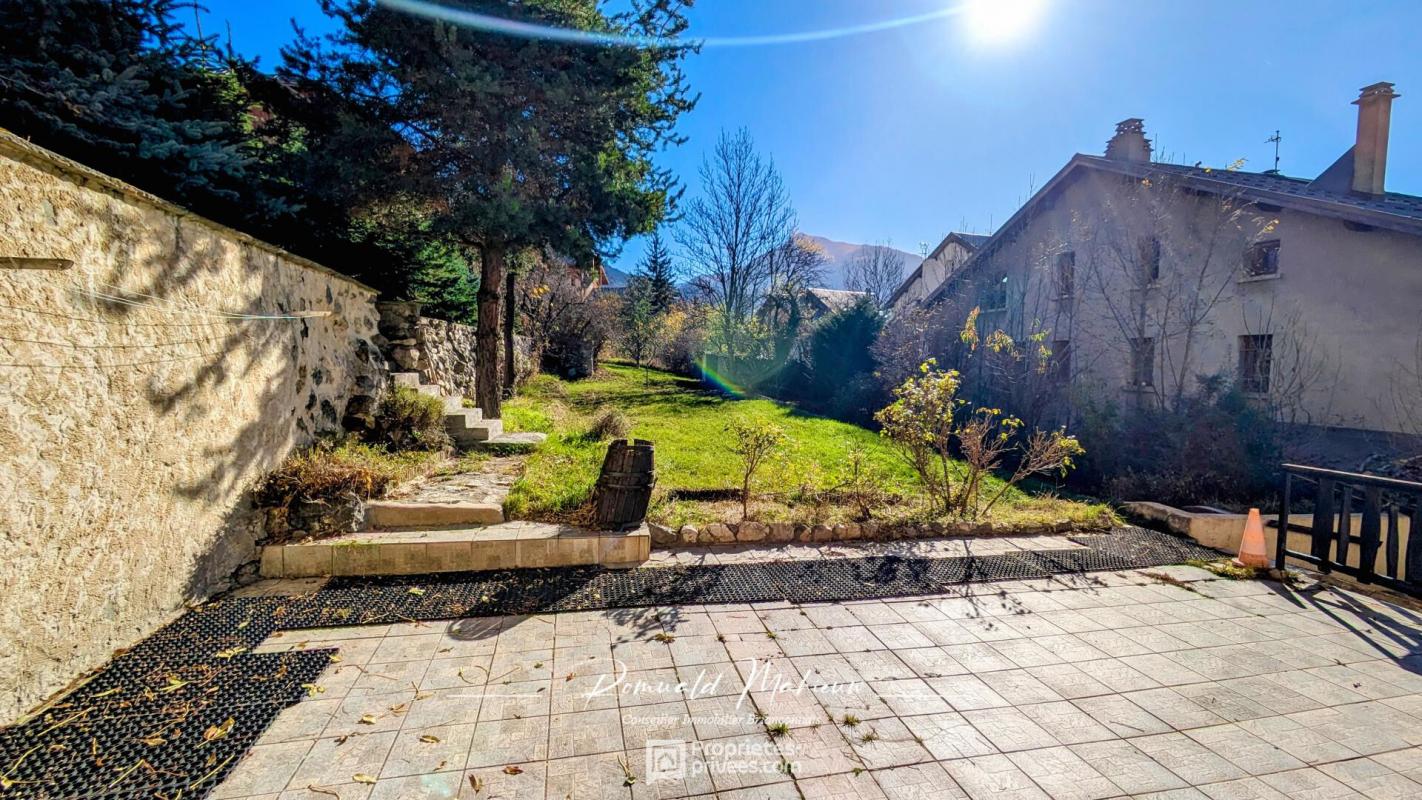 Maison 12 pièces - 275m² - BRIANCON