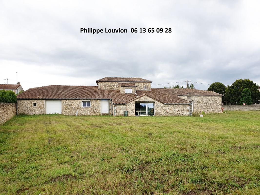 Maison 9 pièces - 373m² - SOUSSAC