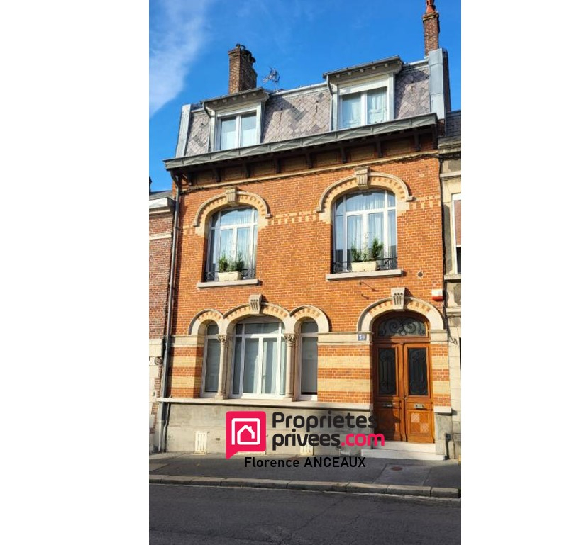 Maison 8 pièces - 275m² - ST QUENTIN