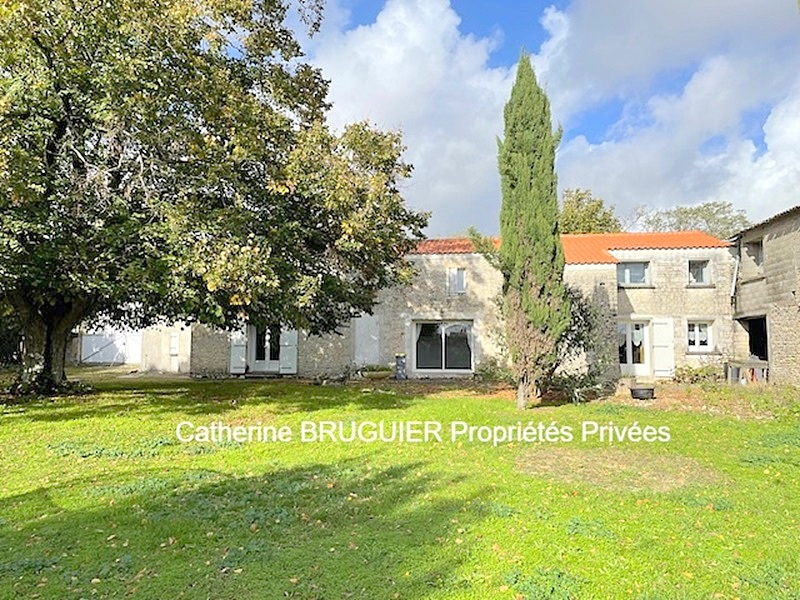 Maison 5 pièces - 172m² - FERRIERES