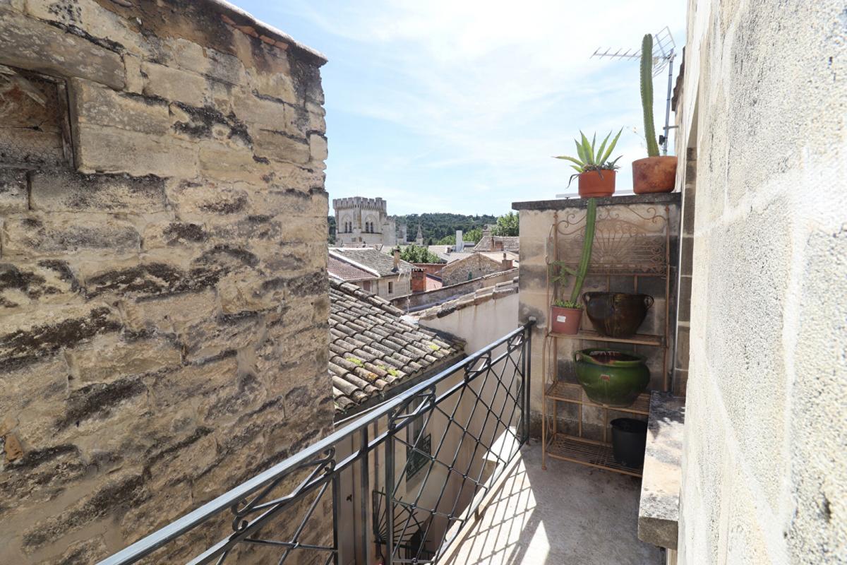 Appartement 3 pièces - 90m² - VILLENEUVE LES AVIGNON