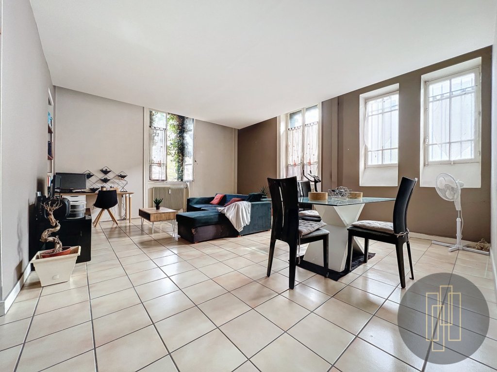 Appartement 3 pièces - 98m² - VILLEFRANCHE SUR SAONE