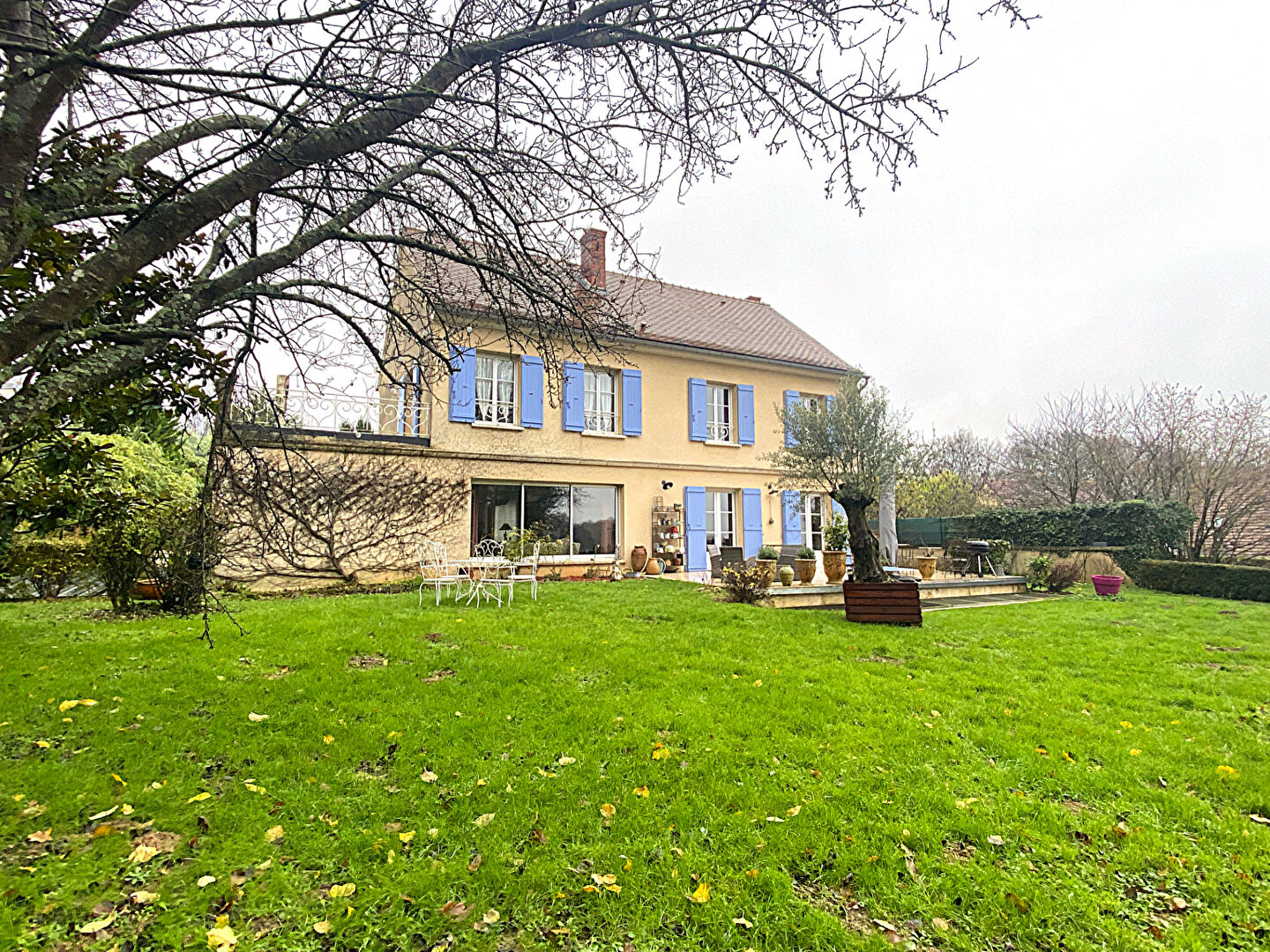 Maison 6 pièces - 246m²