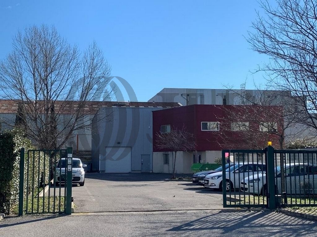 Local industriel  - 1 504m² - AIX EN PROVENCE