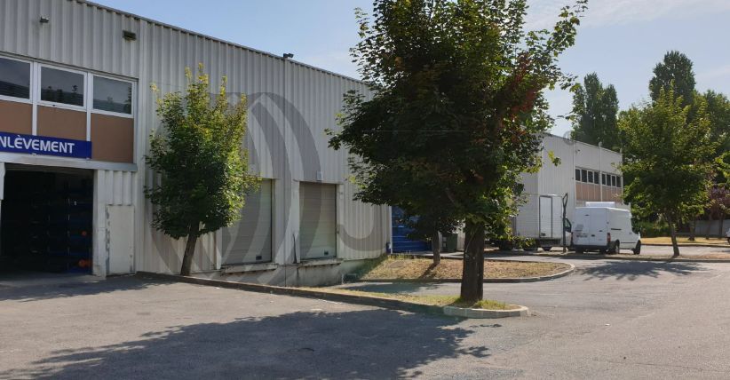 Local industriel  - 408m² - NOISY LE SEC