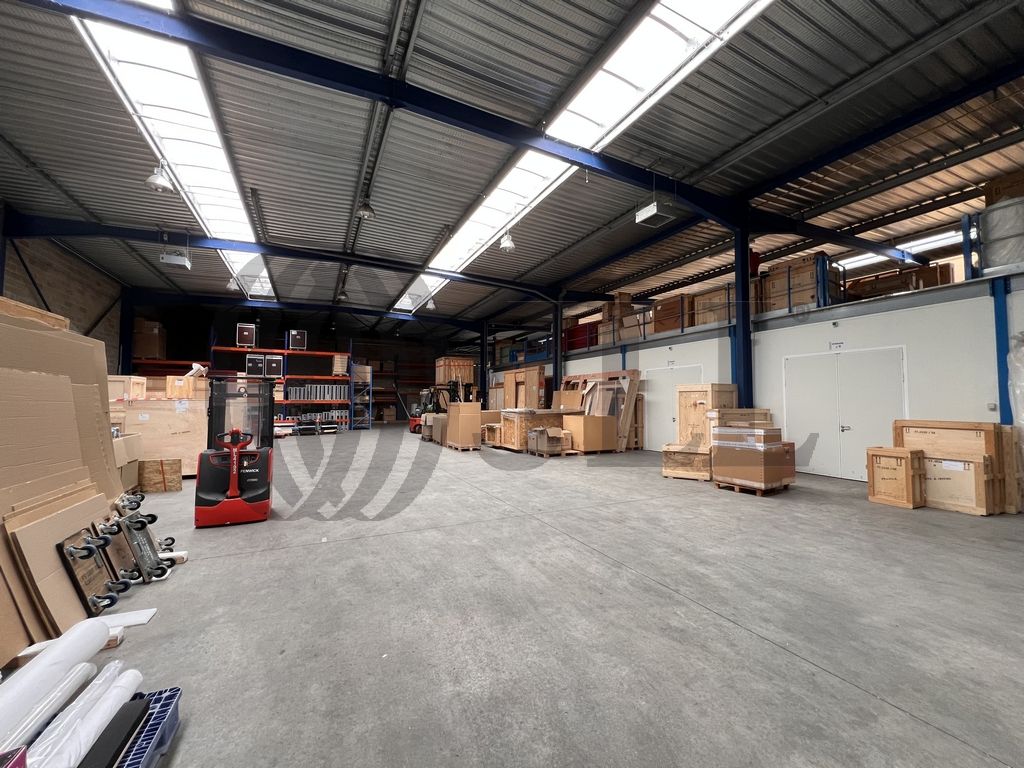 Local industriel  - 3 940m² - CRETEIL