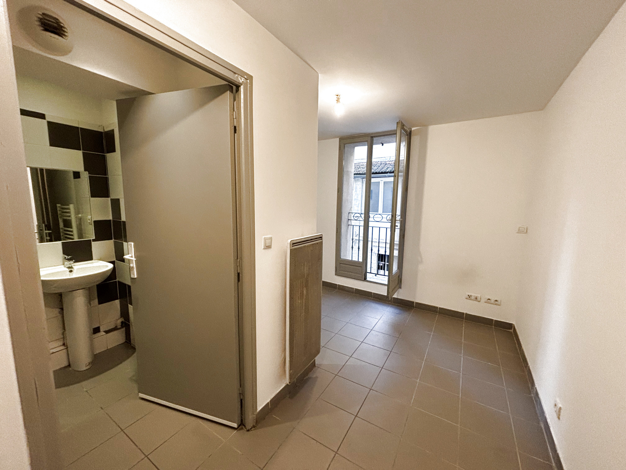 Appartement 1 pièce - 14m² - TOULON