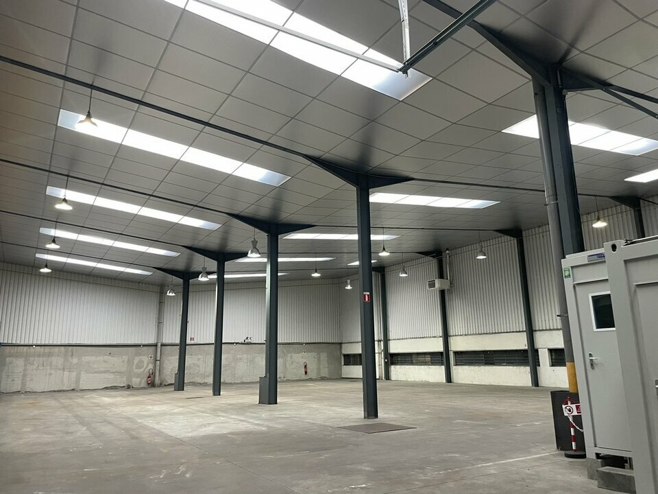 Local industriel  - 1 000m² - MONDEVILLE