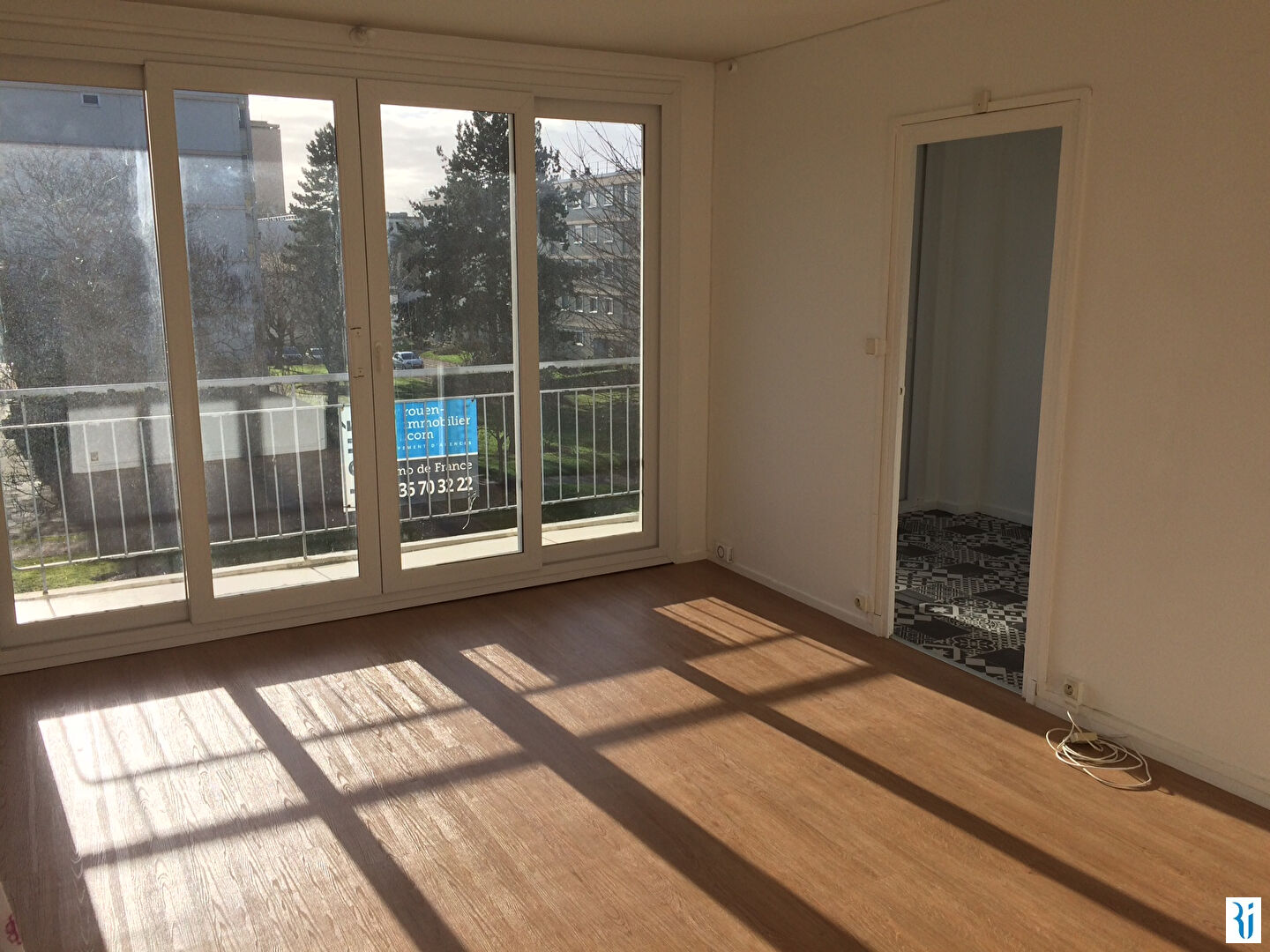 Appartement 2 pièces - 42m² - MONT ST AIGNAN