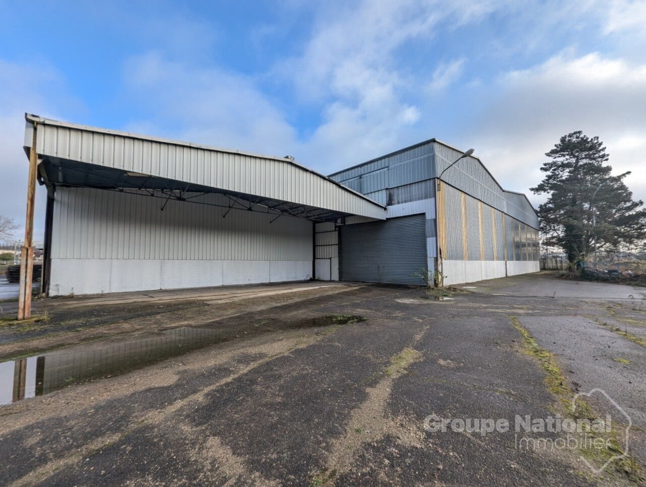 Local industriel  - 643m²