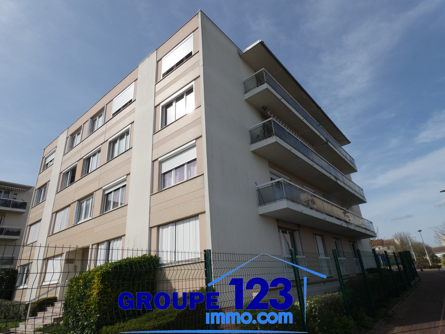 Appartement 3 pièces - 64m² - MIGENNES