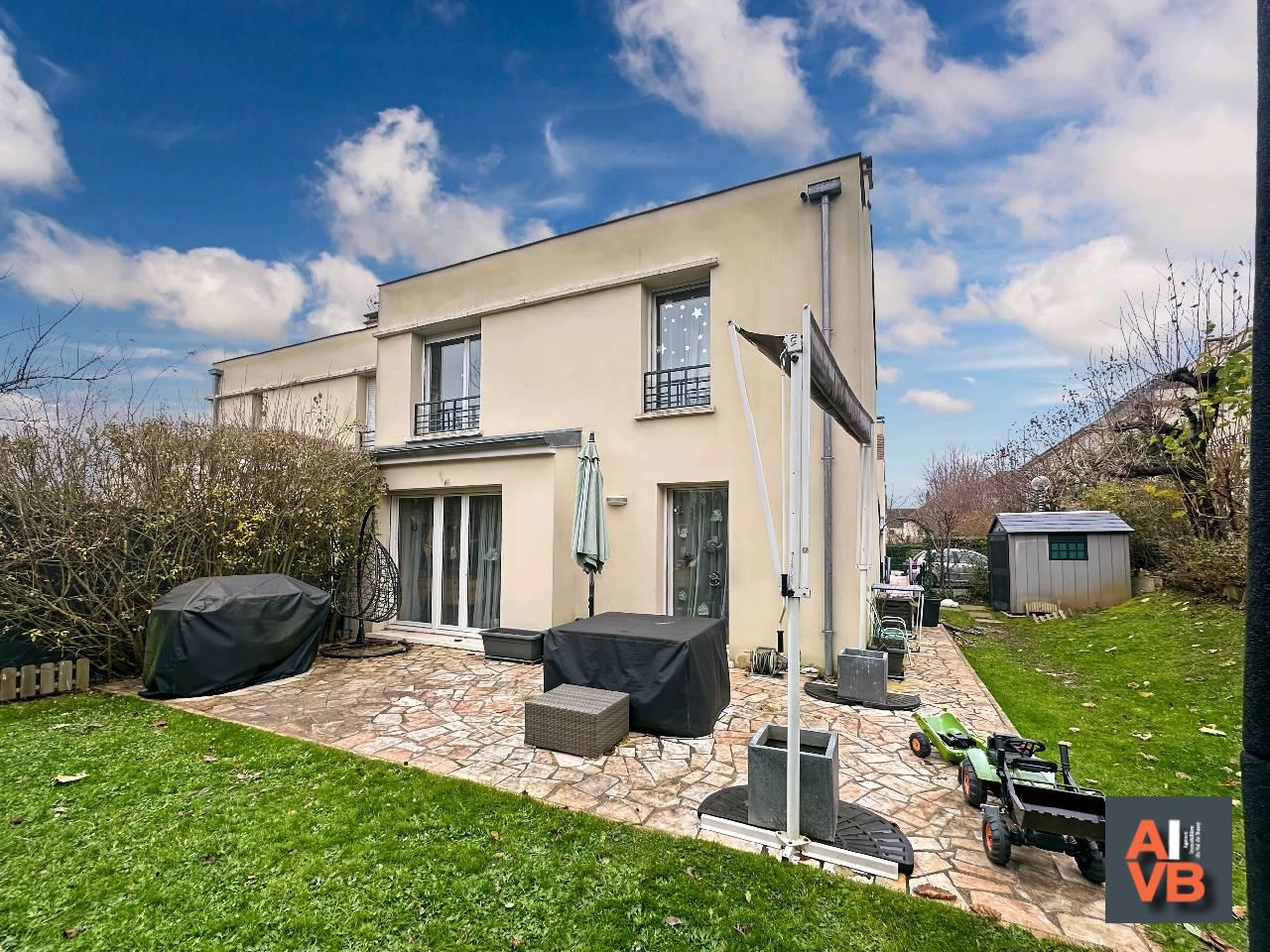 Maison 5 pièces - 95m² - BUSSY ST GEORGES