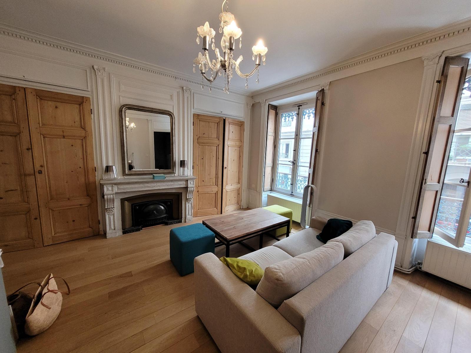 Appartement 2 pièces - 51m² - LYON  - 6ème