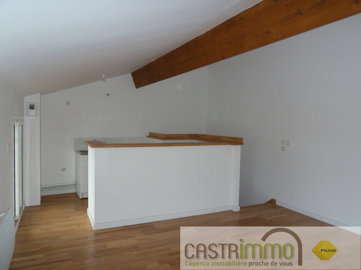 Appartement 2 pièces - 50m² - GALLARGUES LE MONTUEUX