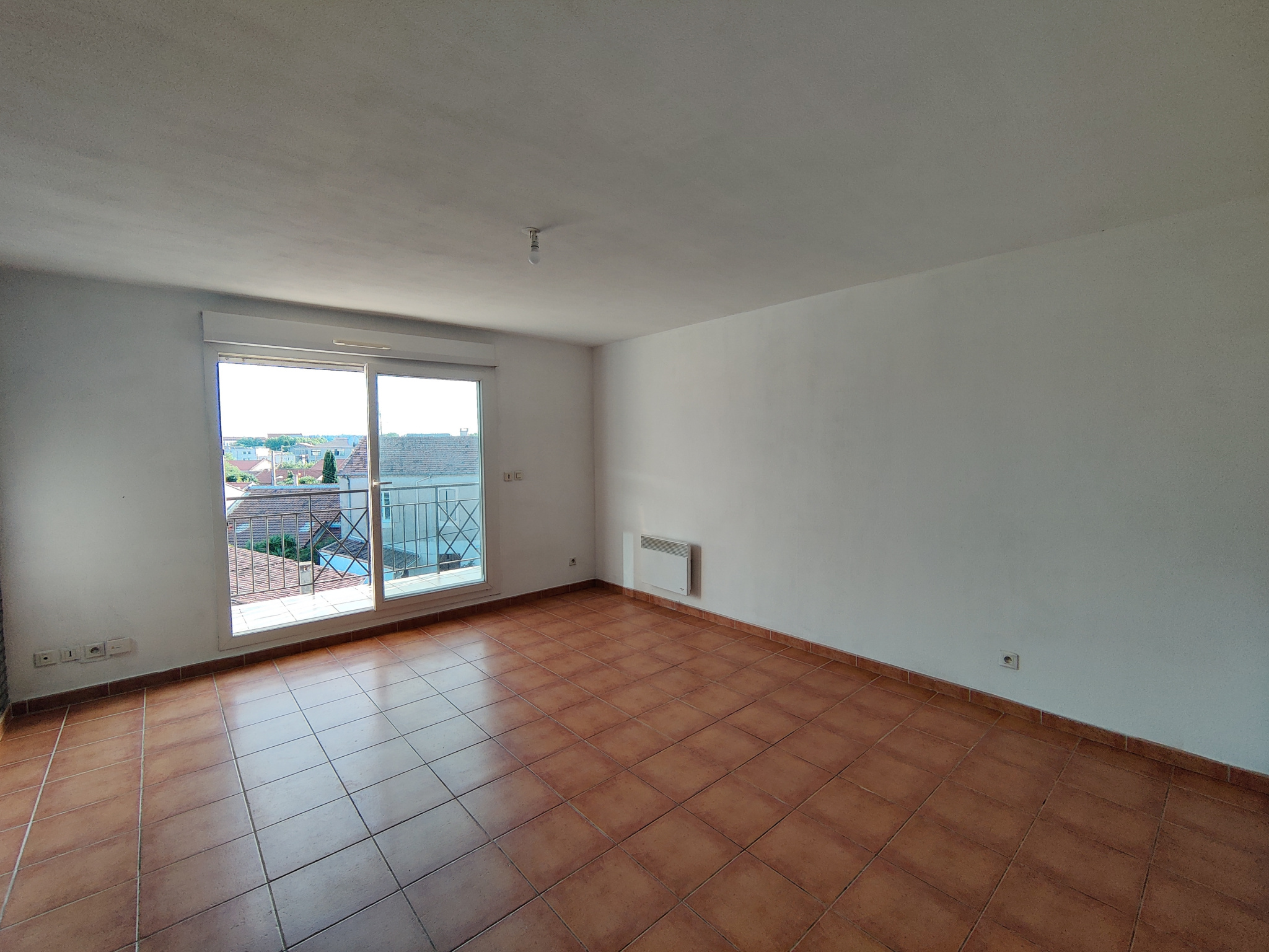 Appartement 1 pièce - 30m² - NIMES