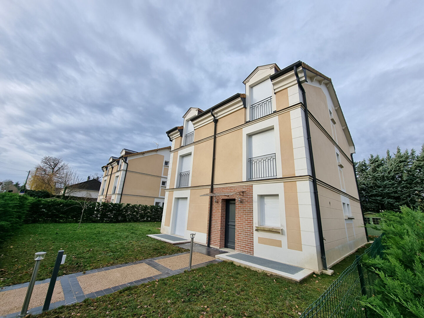 Maison 10 pièces - 285m²