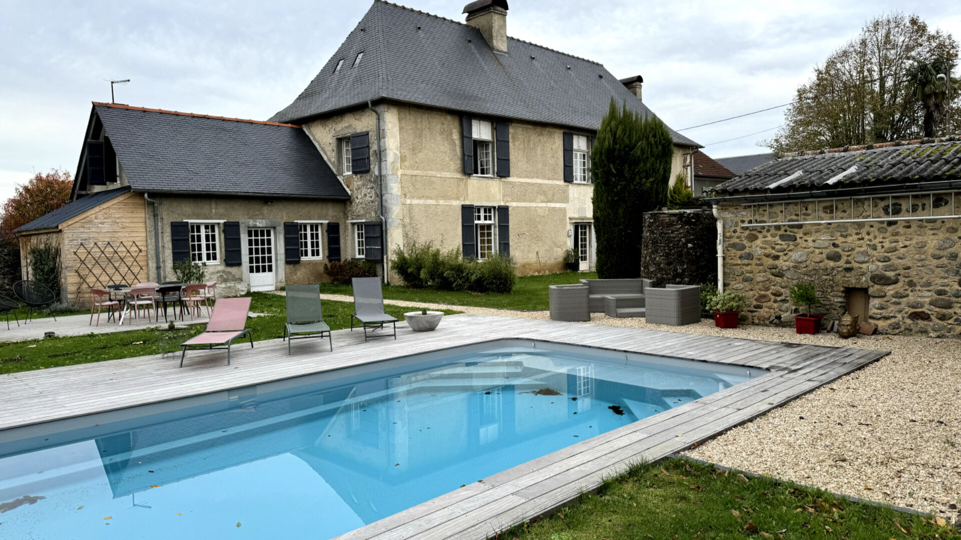 Maison 7 pièces - 250m²