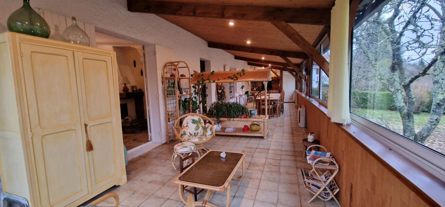 Maison 8 pièces - 230m² - CHANCELADE