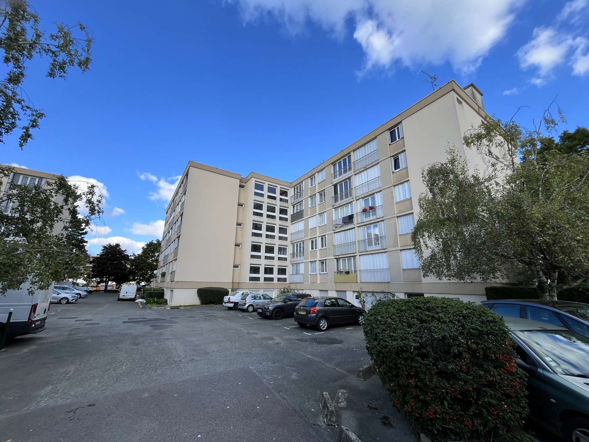 Appartement 1 pièce - 30m² - LE PLESSIS TREVISE