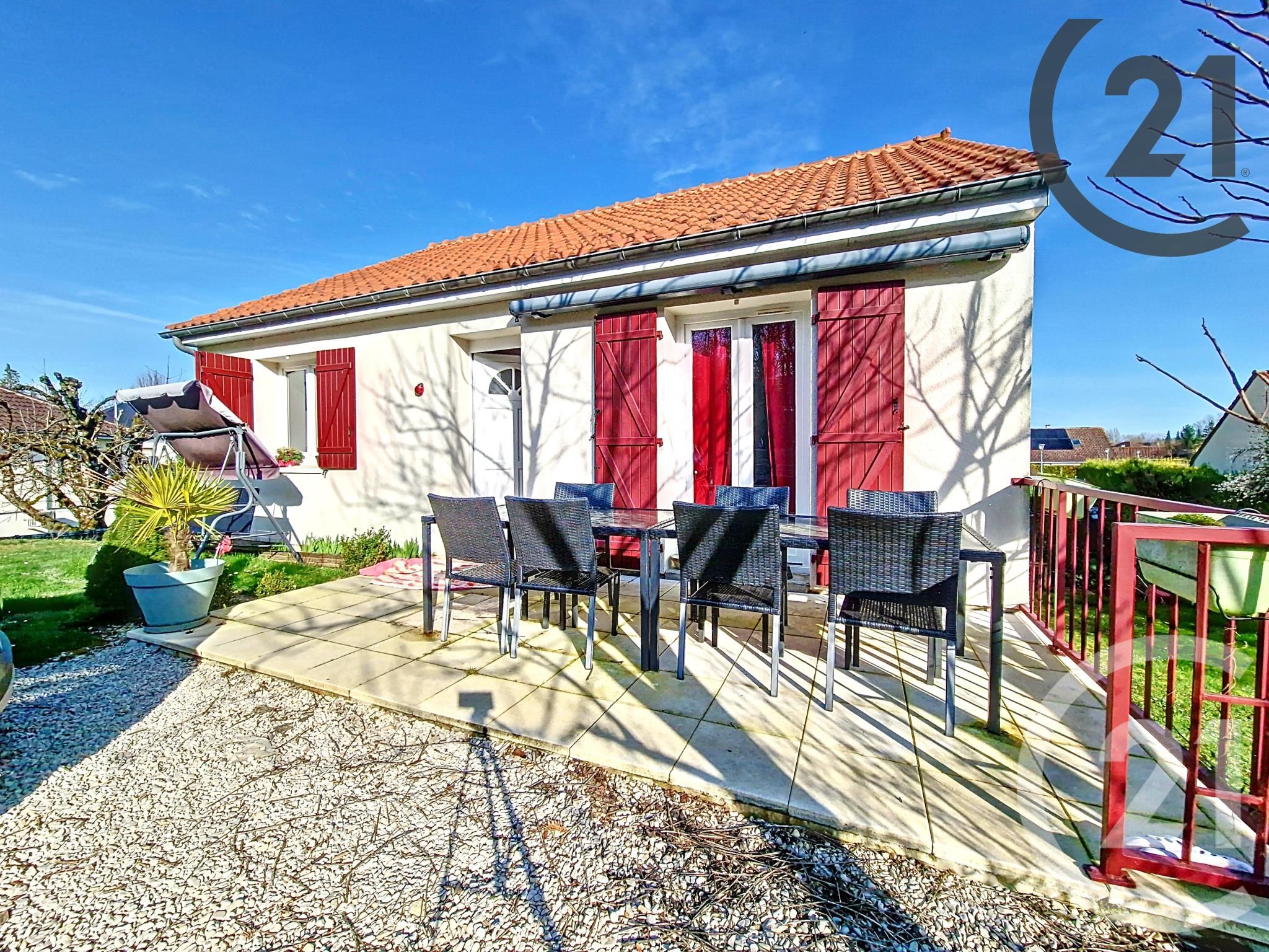 Maison 4 pièces - 97m² - ST JULIEN LES VILLAS