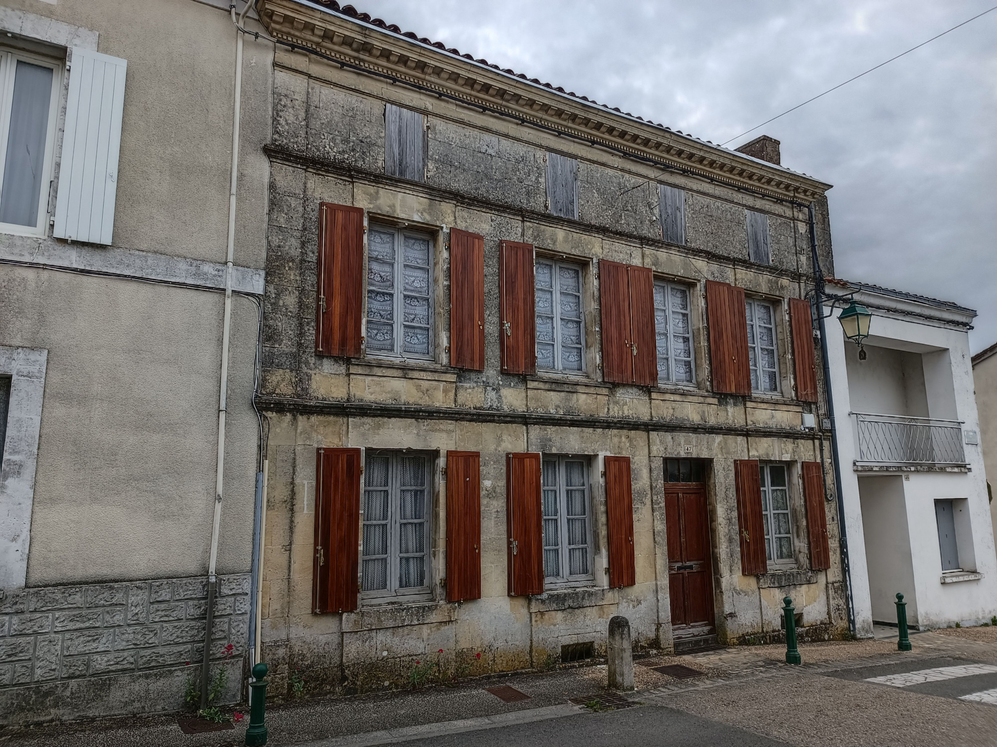 Maison 7 pièces - 148m² - BAIGNES STE RADEGONDE