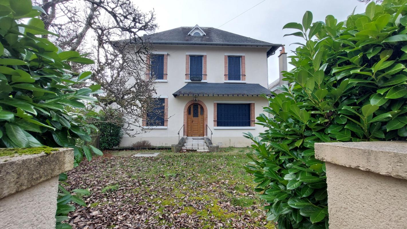 Maison 6 pièces - 122m² - LA FERTE ST CYR