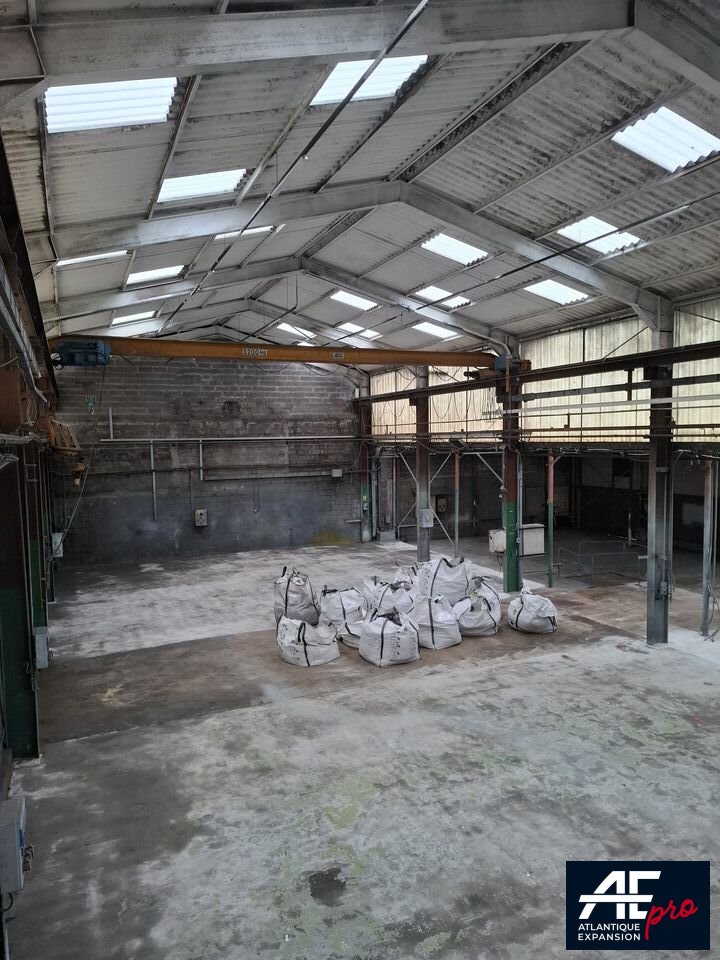 Local industriel  - 803m² - DONGES