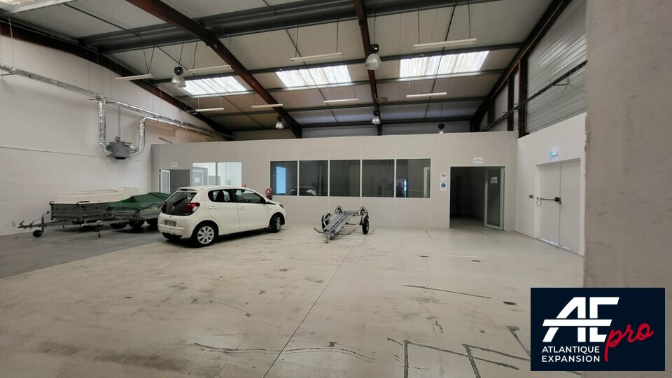 Local industriel  - 438m² - ST ANDRE DES EAUX